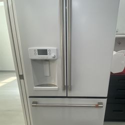 Cafe French Door Refrigerator 36” X 70.5”