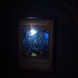 Blue Eye White Dragon Lob