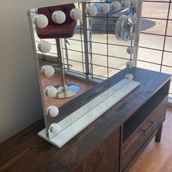 Vanitii Mary Hollywood Mirror With RGB and Bluetooth Speaker 18 LED