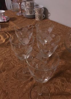 Engraved cristal wine glasses