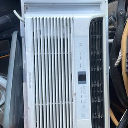 8000 BTU Fridgeair Air conditioner 