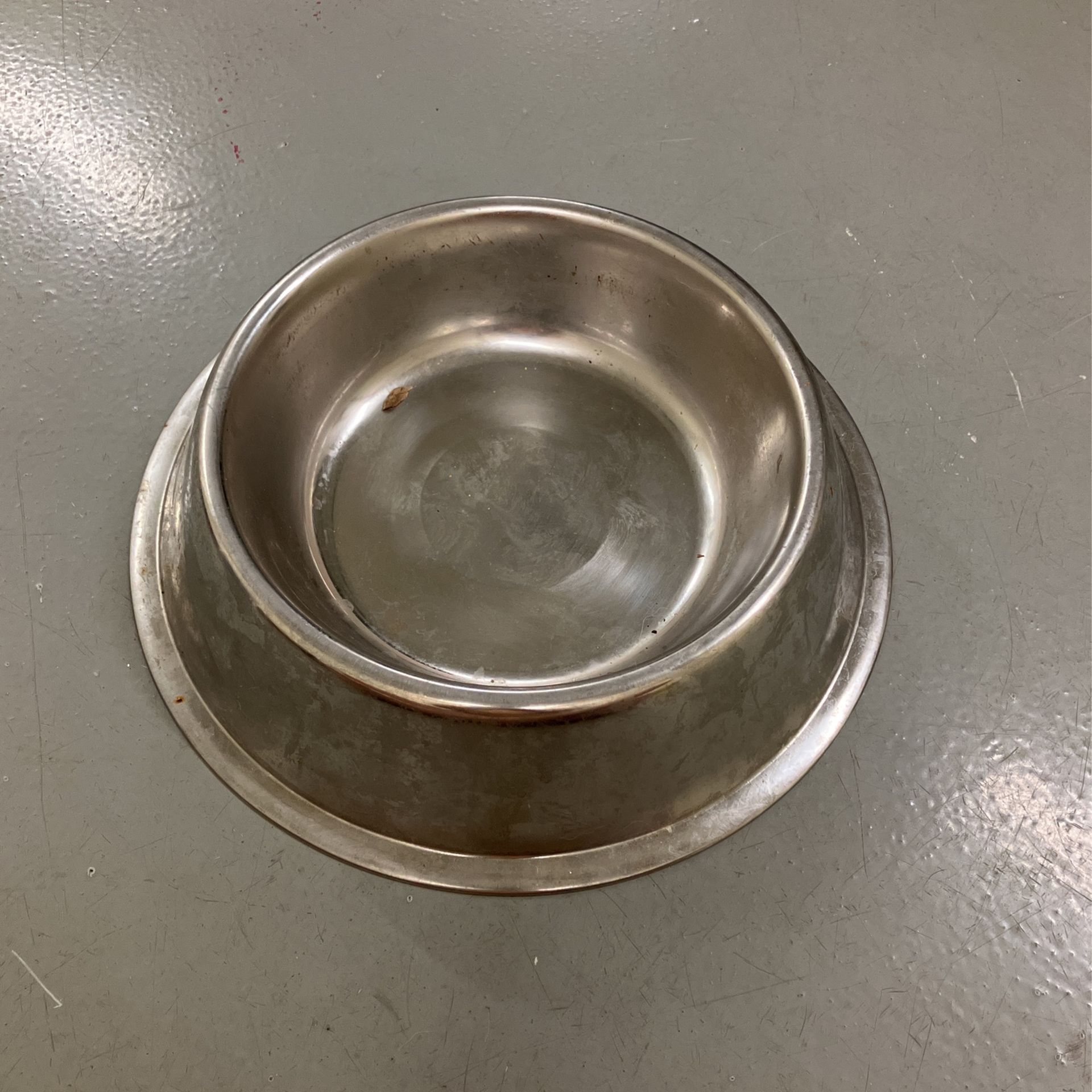Pet Food/Water Bowl