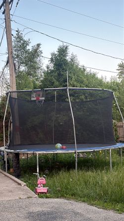 Big trampoline with net