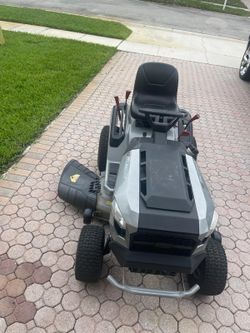 Ride lawnmower