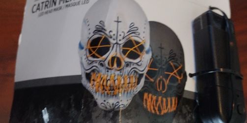 Catrin LED Halloween Skull Head Mask