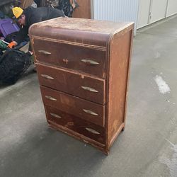 Antique Dresser 100$