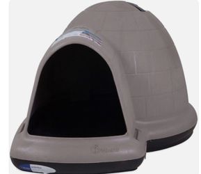 Igloo dog house