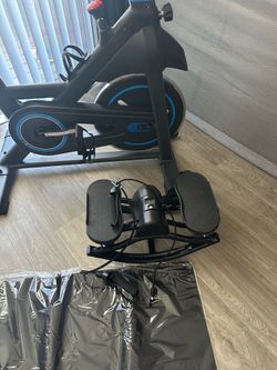 Exercise bike with stepper