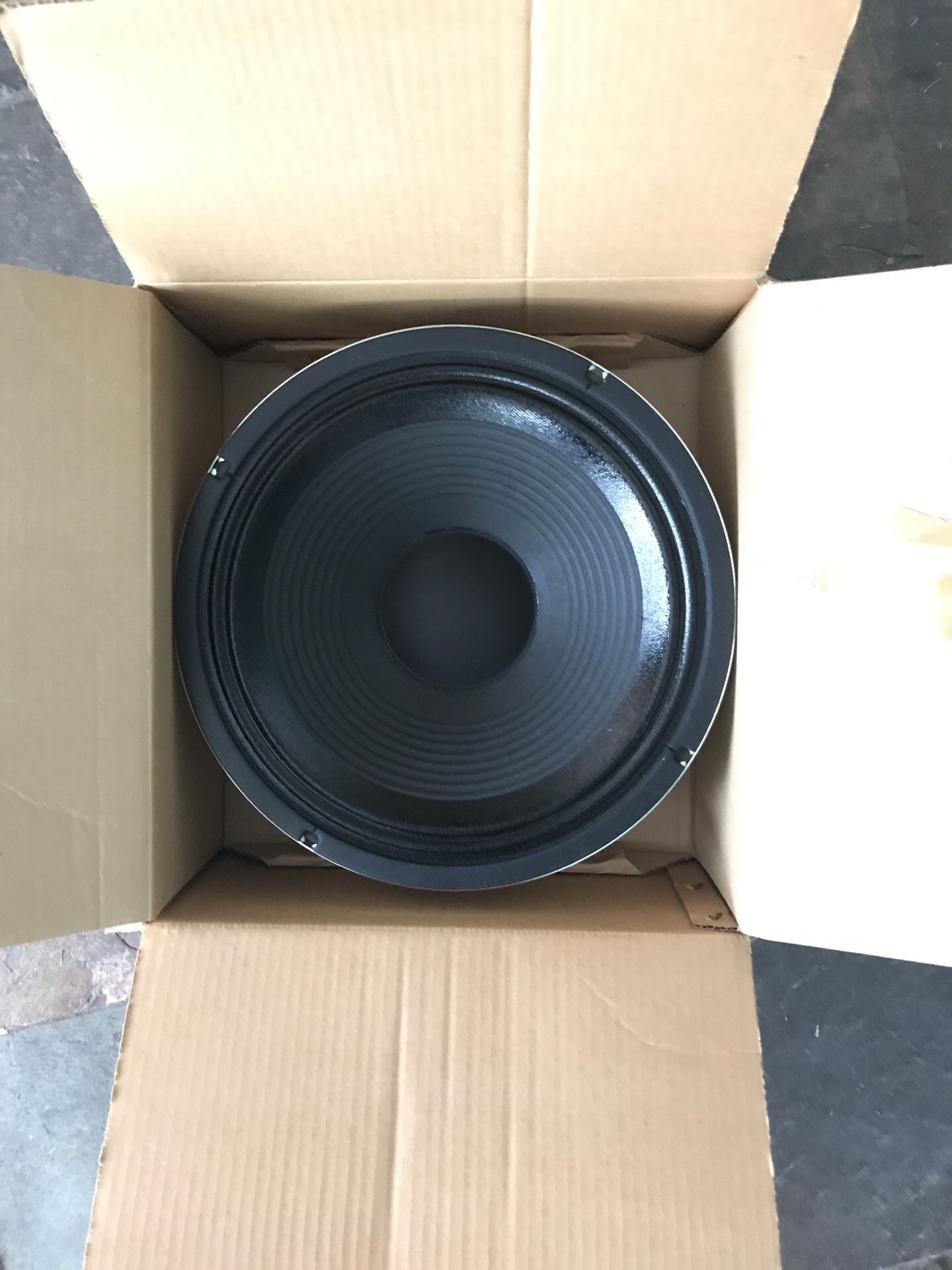 Rocket 50 Celestion speaker in box