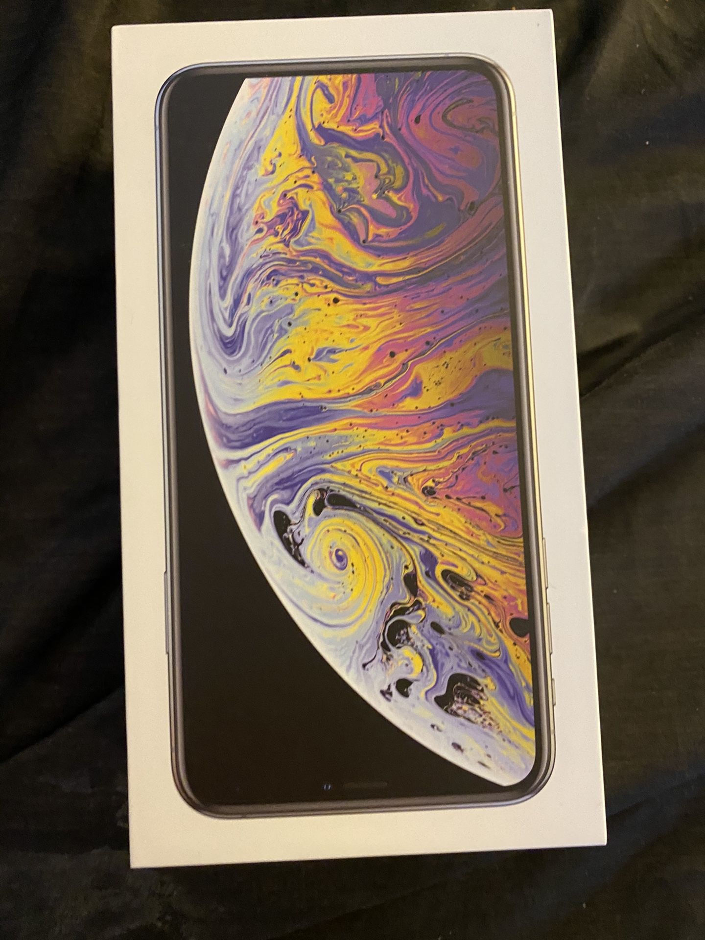 iPhone XS MAX 64 gig (white) $360 obo. (LOCAL PICKUP ONLY)