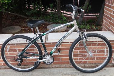 Mongoose MGX Redondo Aluminum Mountain Bike
