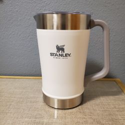 Stanley
Stanley 64 oz Stainless Steel Stay-Chill Pitcher Frost Gloss
