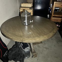 Free round table