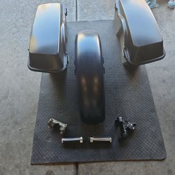 Harley Davidson Bags W/ Kicker Speakers & Amp Plus Front Fender & Misc Parts