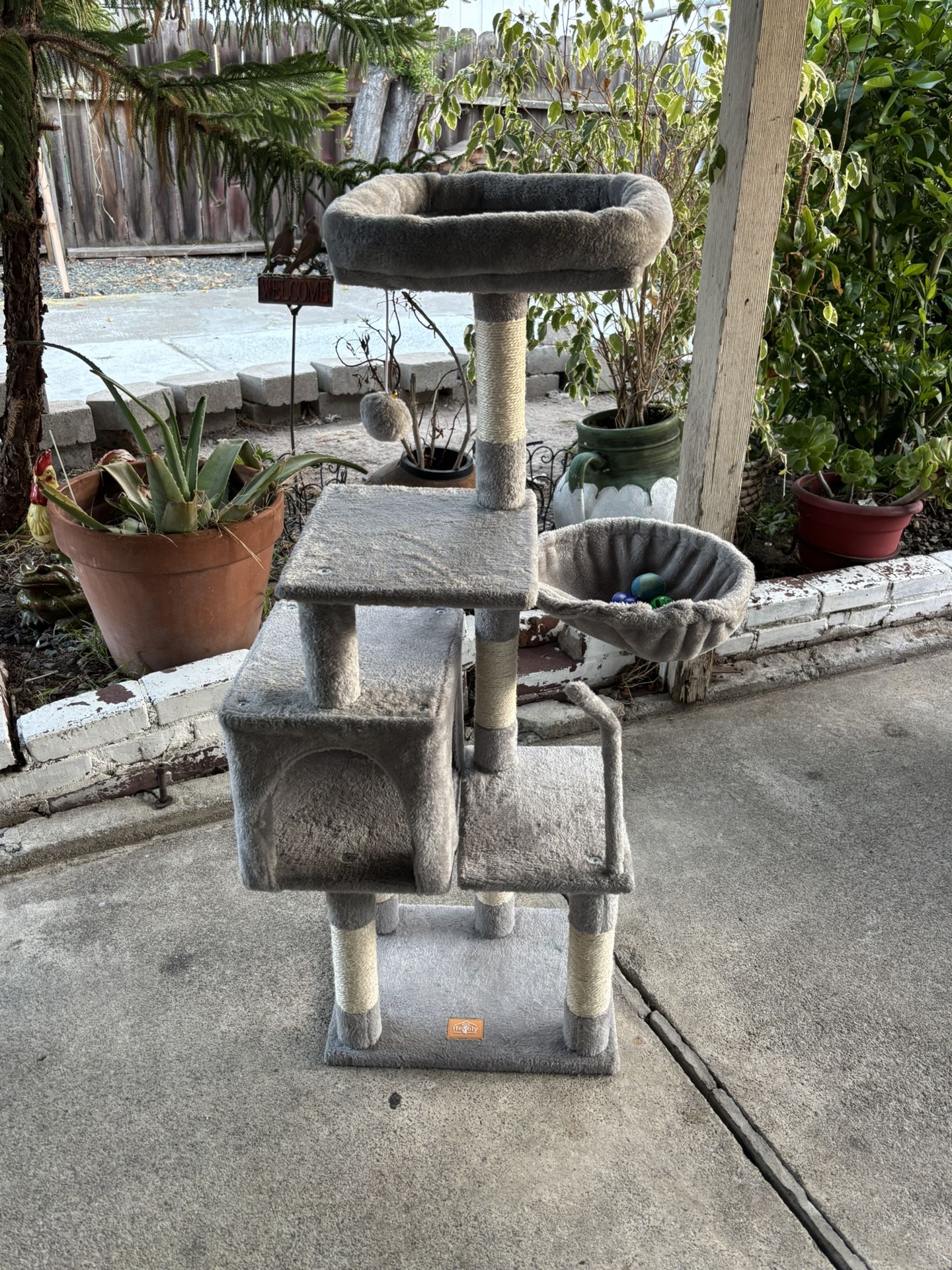 4.5 Ft Cat Tree 