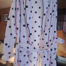 Victoria's Secret Short Cozy Robe Color Pink Black Dot 