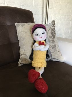 Knitted stuffed toy