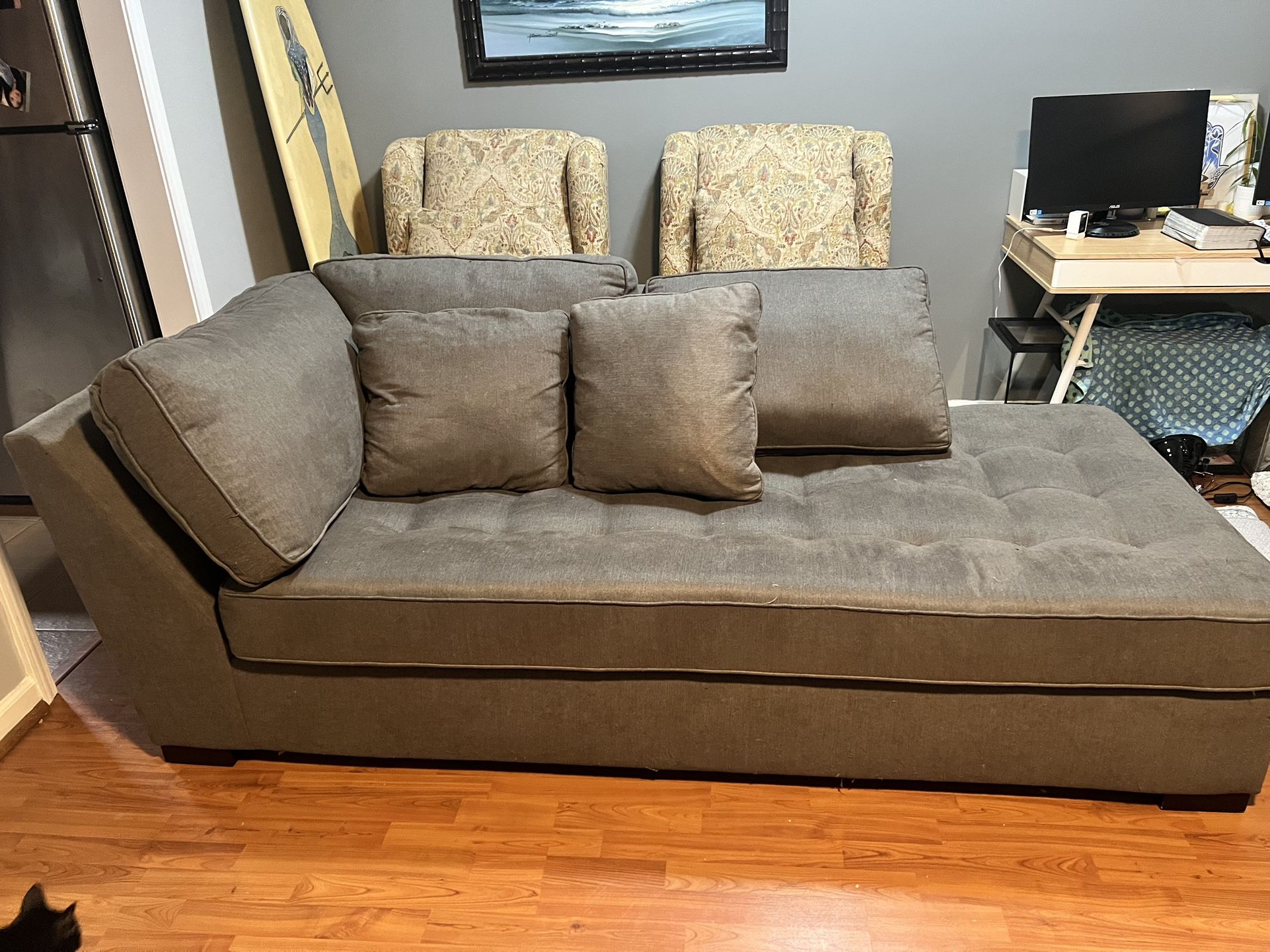 Sofa/corner chaise/sleeper Couch