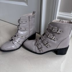 Boots  Size 7