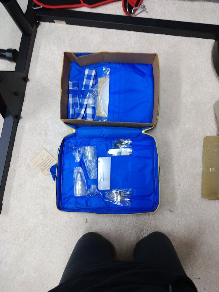 New Knapsack Picnic Set
