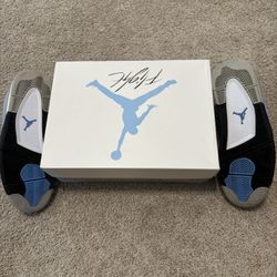 Air Jordan 4 retro University Blue 