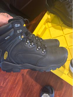 Keen work boots
