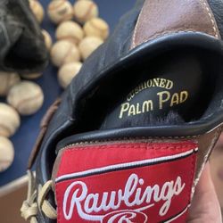 RAWLINGS YOUTH BASEBALL GLOVE