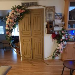 Wedding Gold Circle Arch W/Flowers Pink White Cream Blush