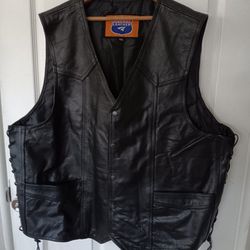 Highway Leather Biker Vest Size 2xl Small Mark On Front 