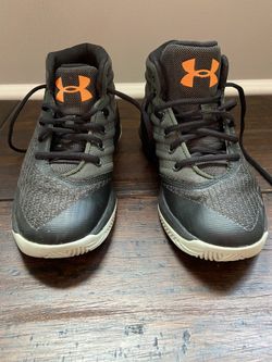 New - SC Under Armour Basketball Shoes Size 2