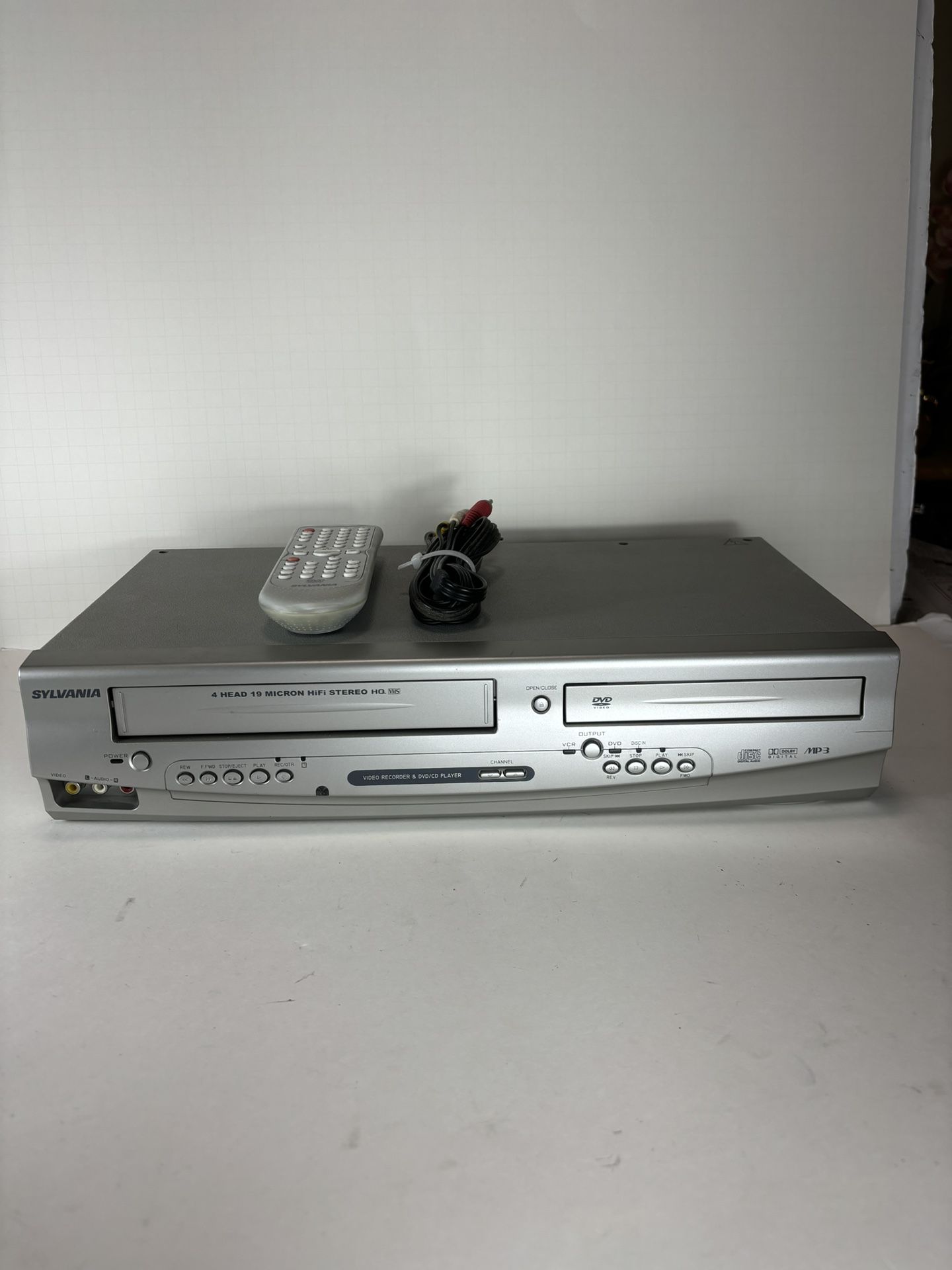 SYLVANIA DVD VCR Combo Player VHS Recorder Remote