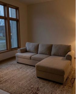 Sectional couch 🛋️