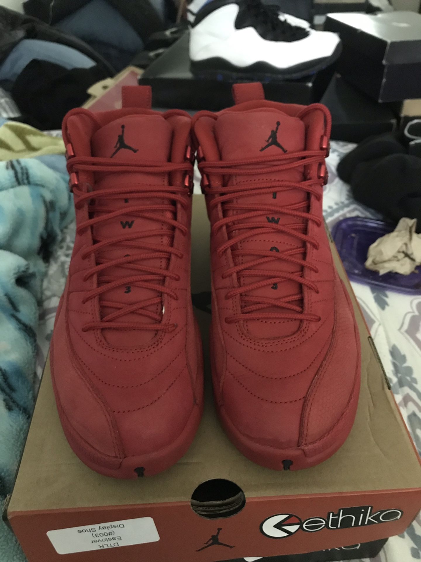 Jordan 12 gym red