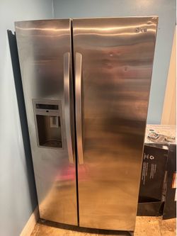 Refrigerator For Sale