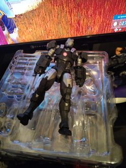 Revoltech cable and war machine