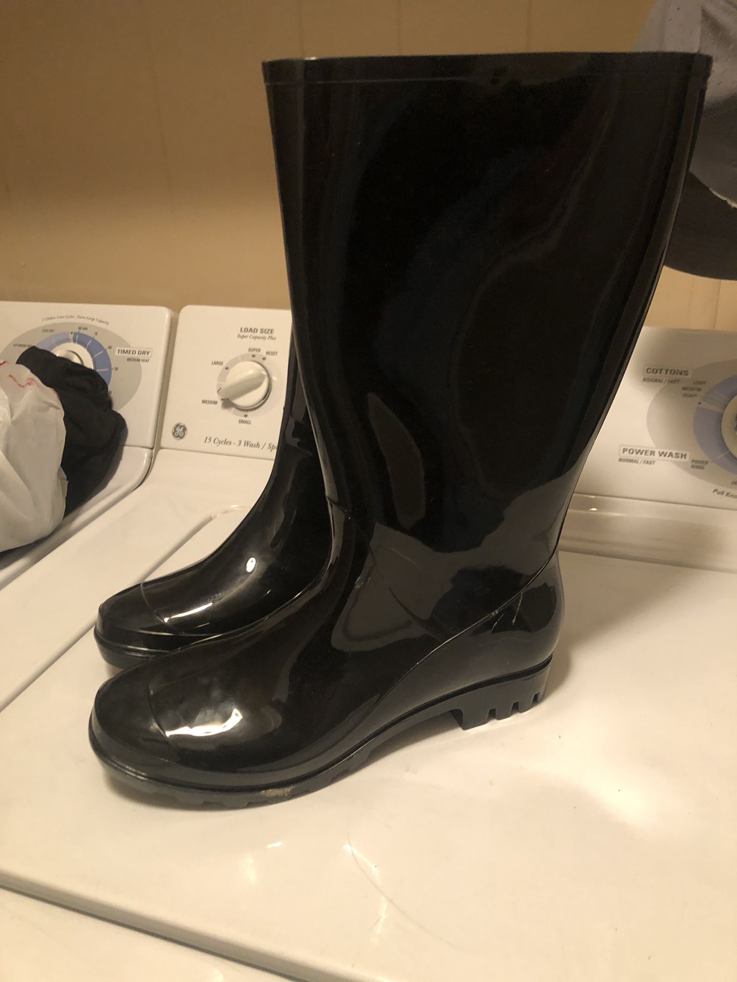 Rain boots new