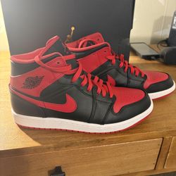 Air Jordan 1 Mid