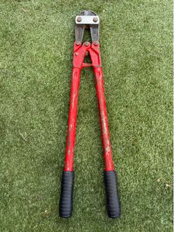 Bolt cutters