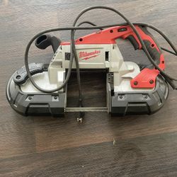 Milwaukee Cord Deep Cut Band Saw