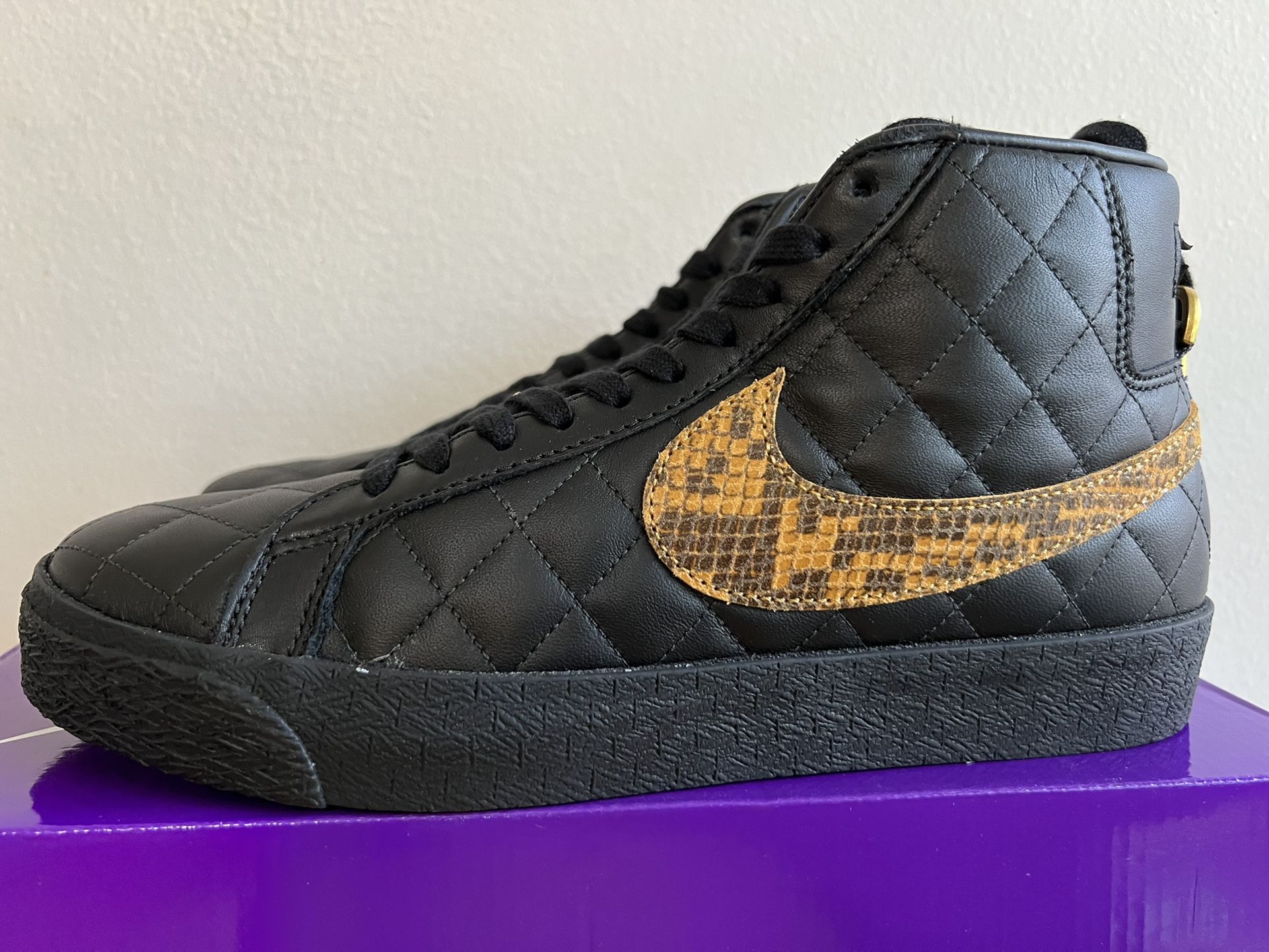 Nike SB Blazer Mid Supreme Black Size 8 Mens
