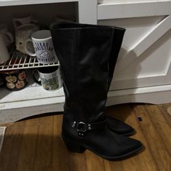 Ladies Boots 8 1/2 