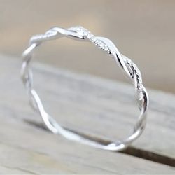 NEW! Silver Tone Diamond Twist Ring Simple & Fashionable New with Organza Gift Bag Size 7-8-9-10 Available 