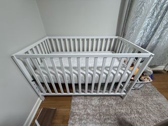 White Full Sized Crib + Mattress
