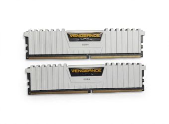 2x8 Corsair Vengeance LPX DDR4