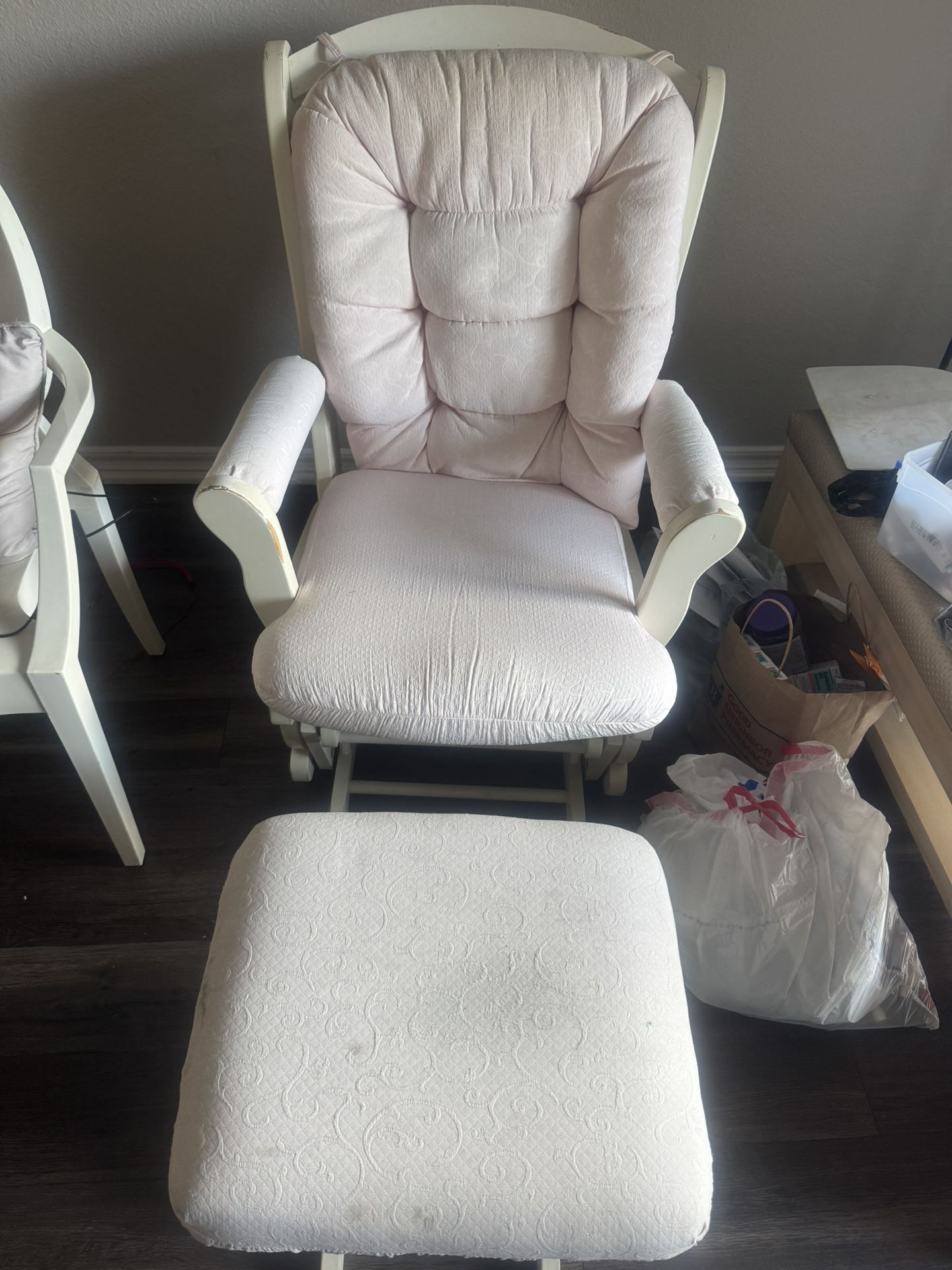 Wood Vibrating Chair With Stool