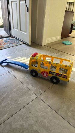 School bus toy