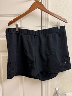 Womens shorts size L