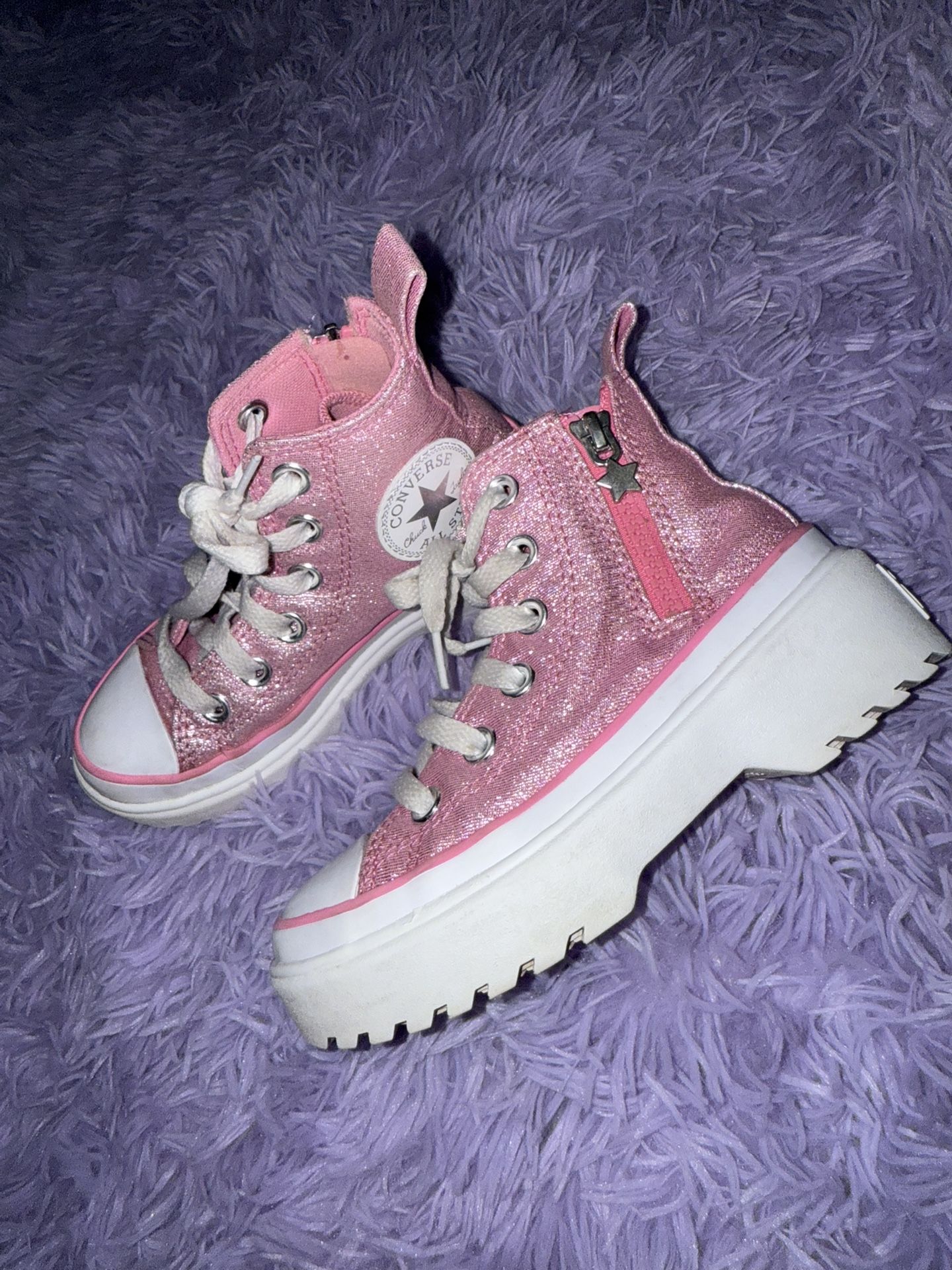 Girl’s 11c Converse $25firm