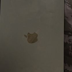 MacBook Air M2 (2022) – Excellent Condition 💻✨