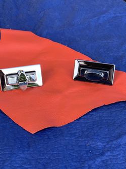 Handbag bags claps closures locks gold silver pewter made in Italy. Quantity 50 in each color. $7.00